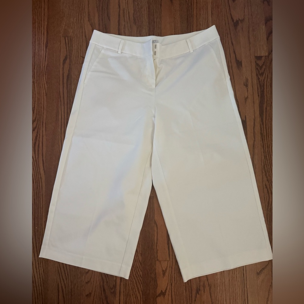 Plus Size 16 Loft Cropped Pants White (New without tags)